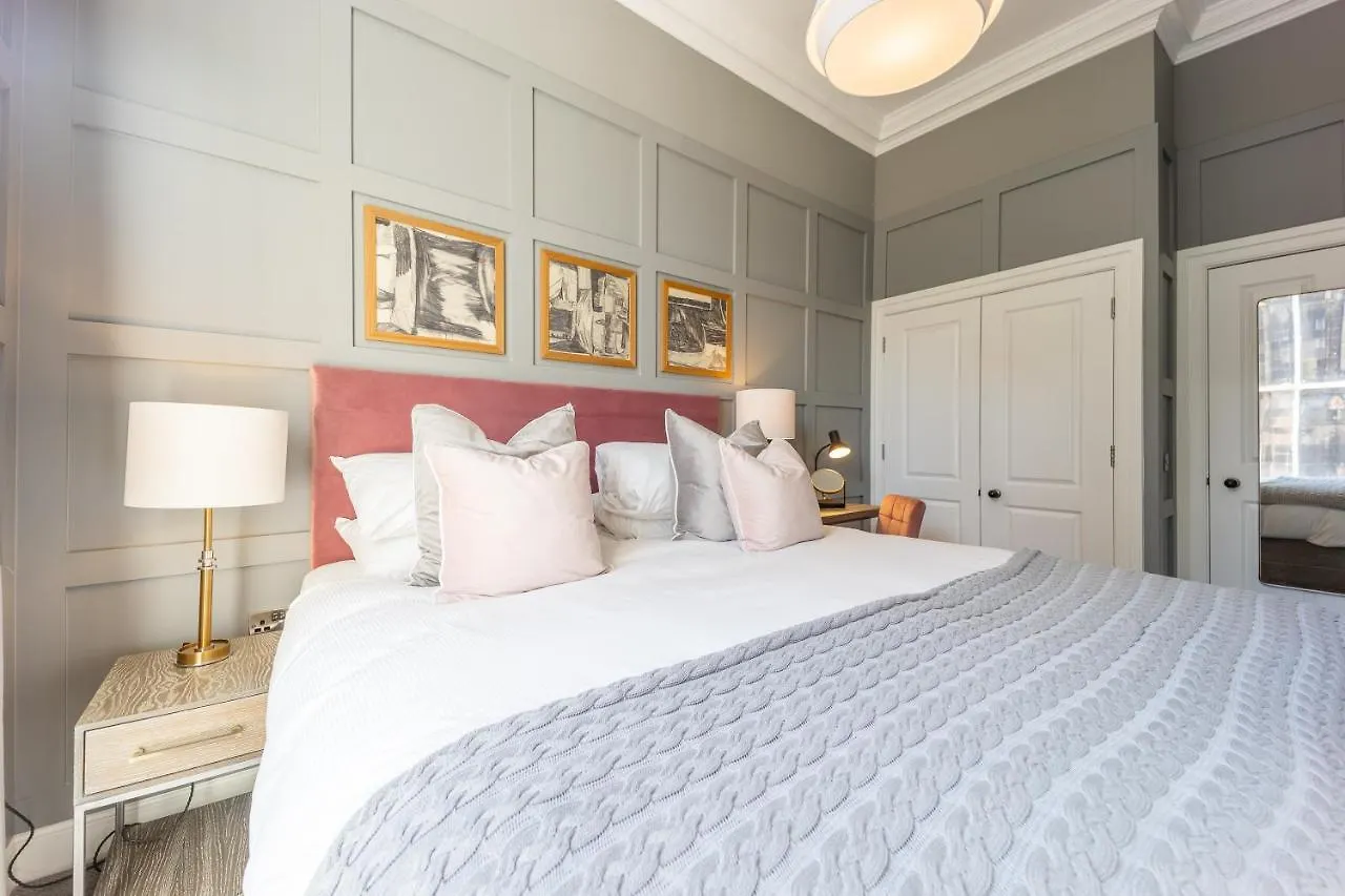 No1 Apartments Edinburgh - George IV Bridge 0*,