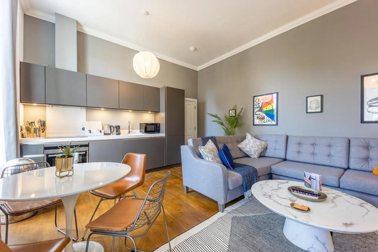 No1 Apartments Edinburgh - George IV Bridge