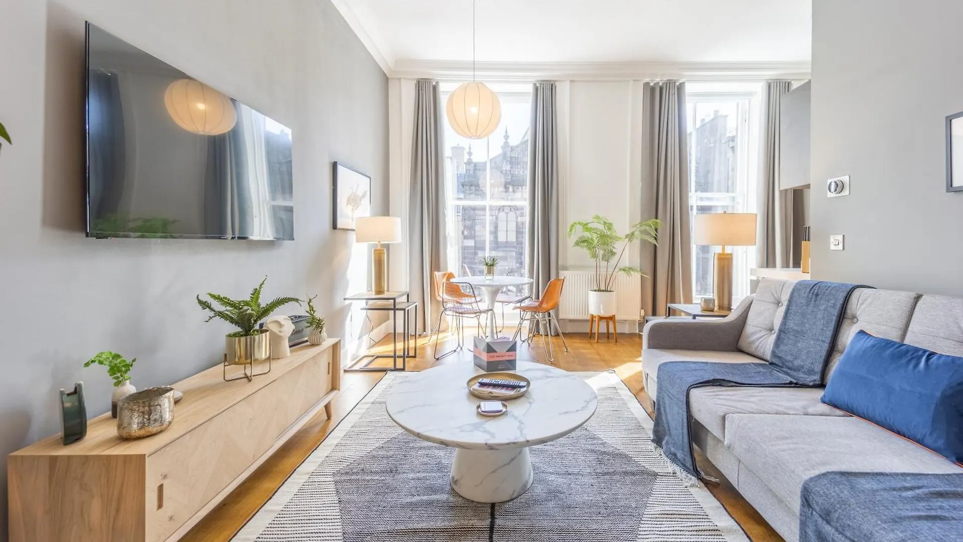 No1 Apartments Edinburgh - George IV Bridge
